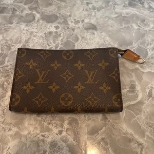 Louis Vuitton bucket bag pouch cosmetic bag